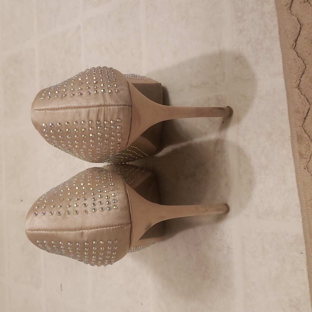 J lo gold silk with rhinestone heels - Picture 5 of 5